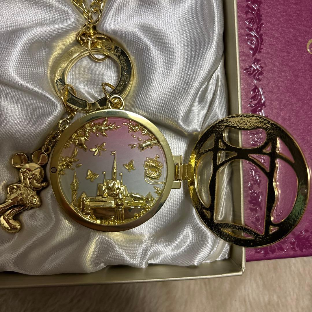 ディズニー　グランドシャトー　キーホルダー　ファンタジースプリングスホテル