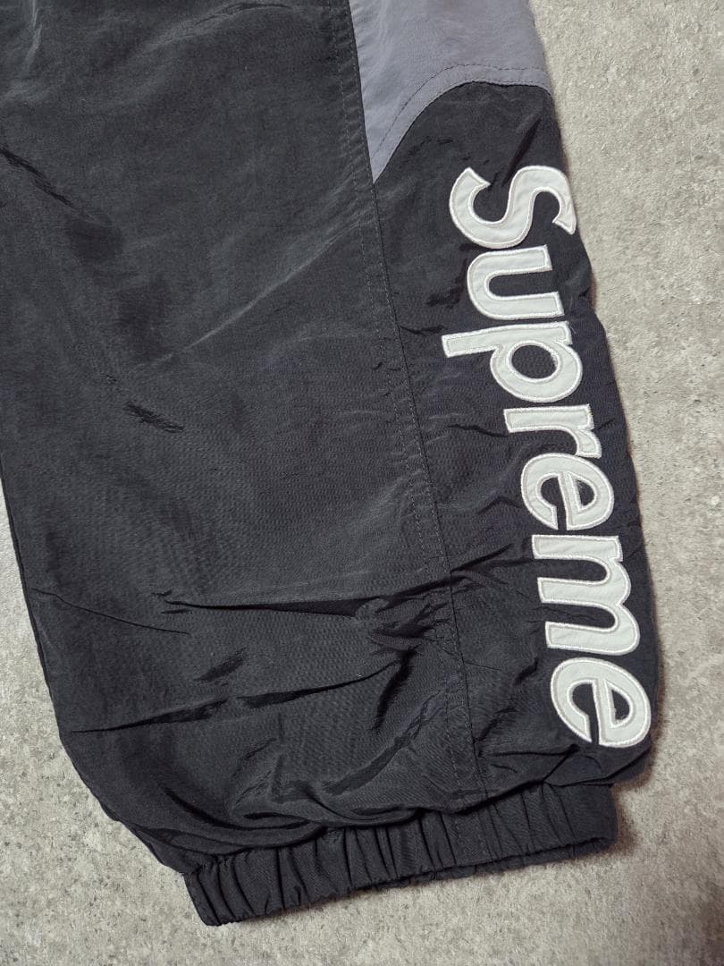 ★週末限定値引き価格★【中古】Supremeサイドロゴナイロンパンツ黒S