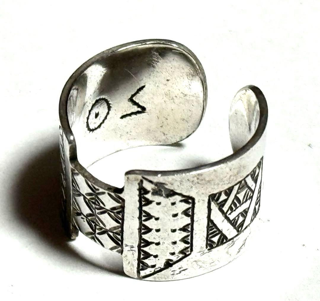 サハラ砂漠　トゥアレグ族　ハンドメイド　シルバーリング