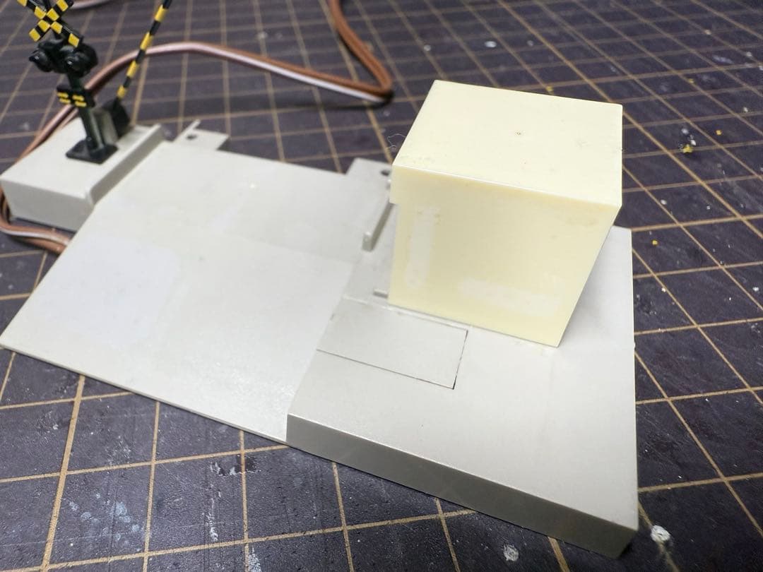 TOMIX TCS 自動踏切＋3灯式信号×2 ＋コンバーターボックスセット