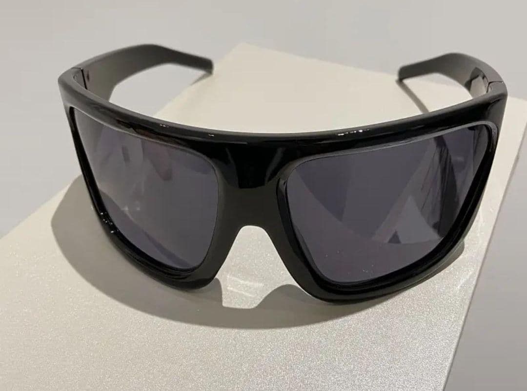 ピラフ星人　キャップ　黒色１個　サングラス１個　ニューエラ　a