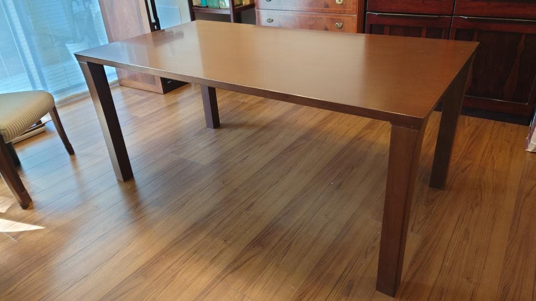 カンディハウス製　ダイニングテーブル（4人用）