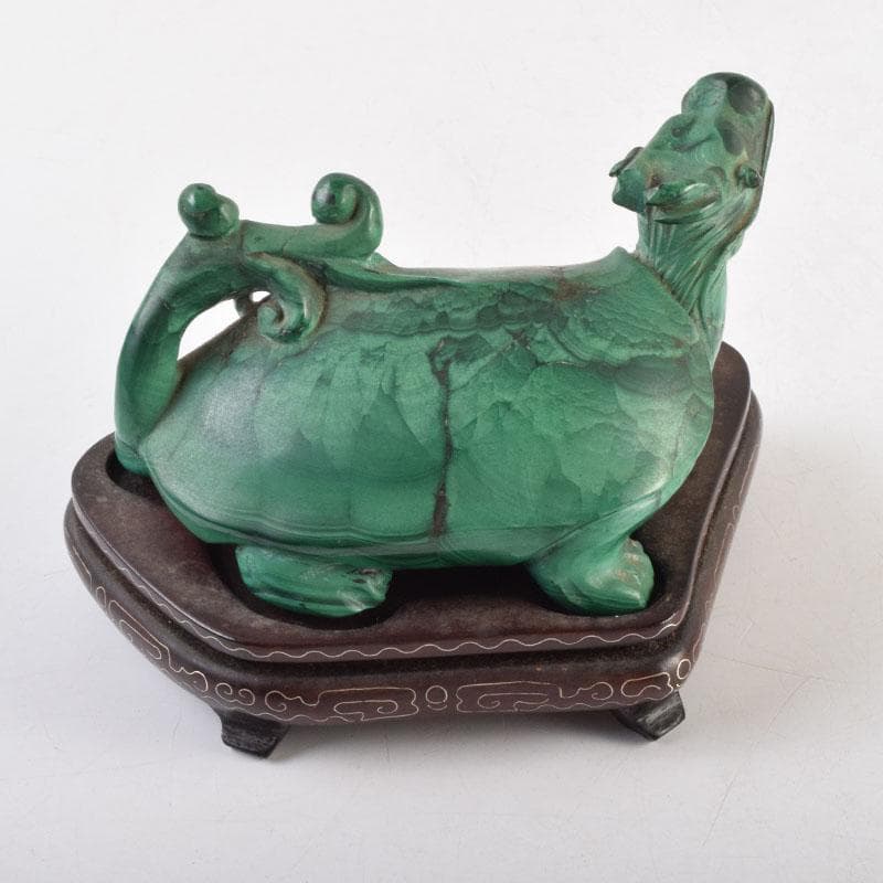 中国　玉石孔雀石マラカイト彫刻　神獣　置物　約896g　唐木台付　V　9009