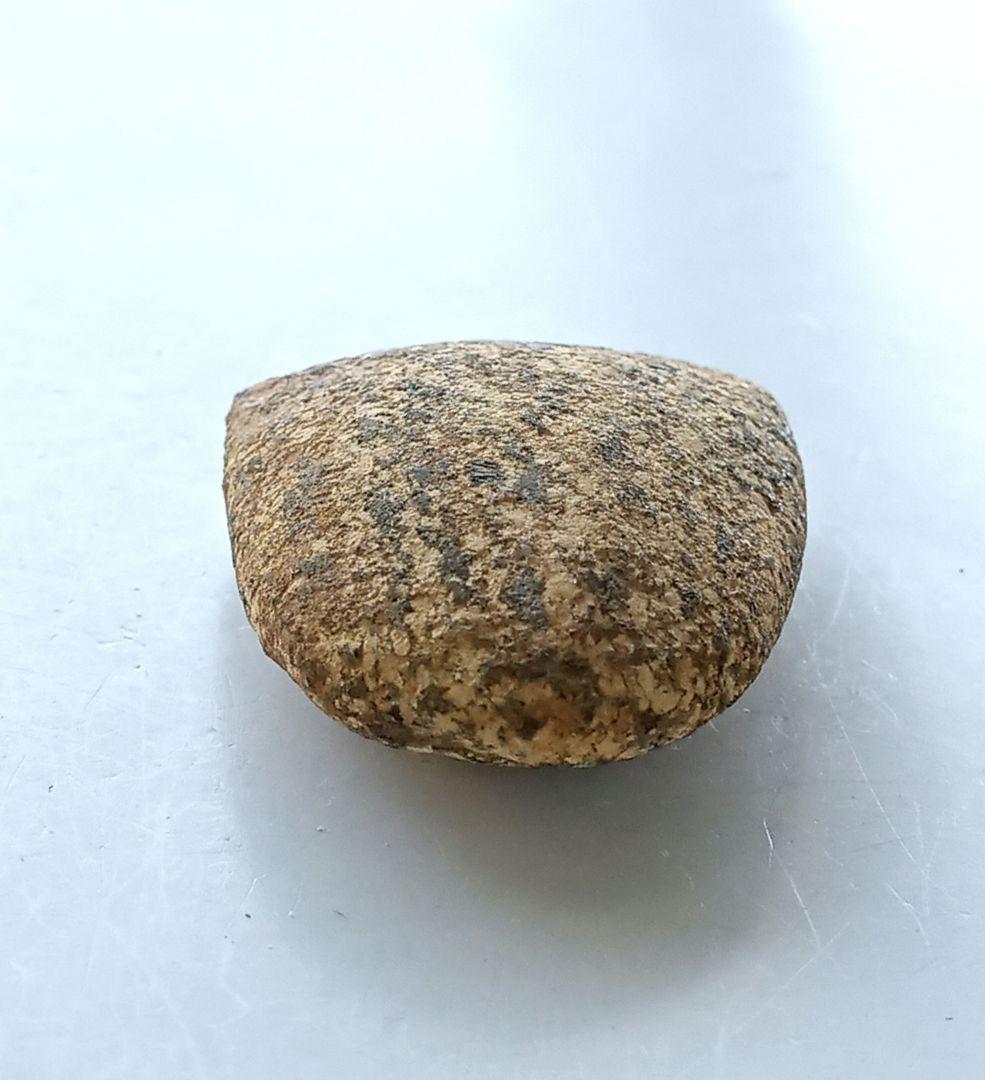 磨製石斧　完成出土品　堆積岩　磨き石