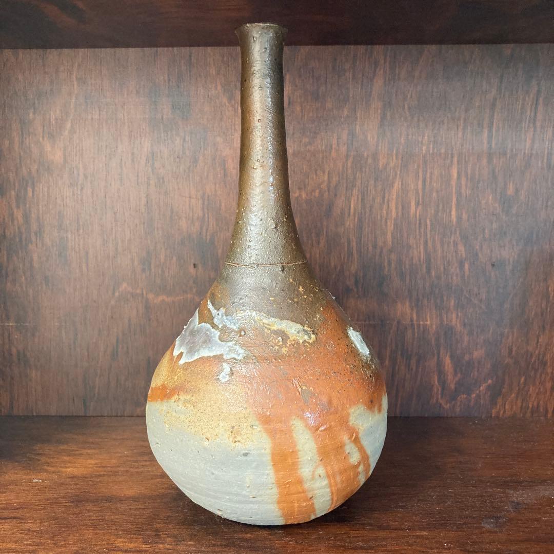 【10月18日まで】原田拾六　備前焼　一輪挿し 花器 緋襷　共箱、共布、陶歴