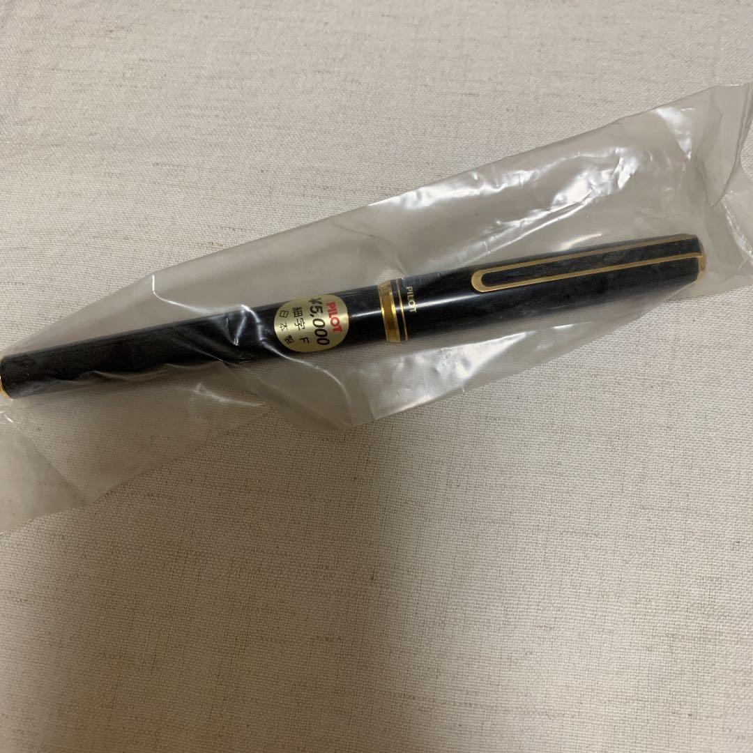 PILOT  セレモ  ブラック<F> 万年筆