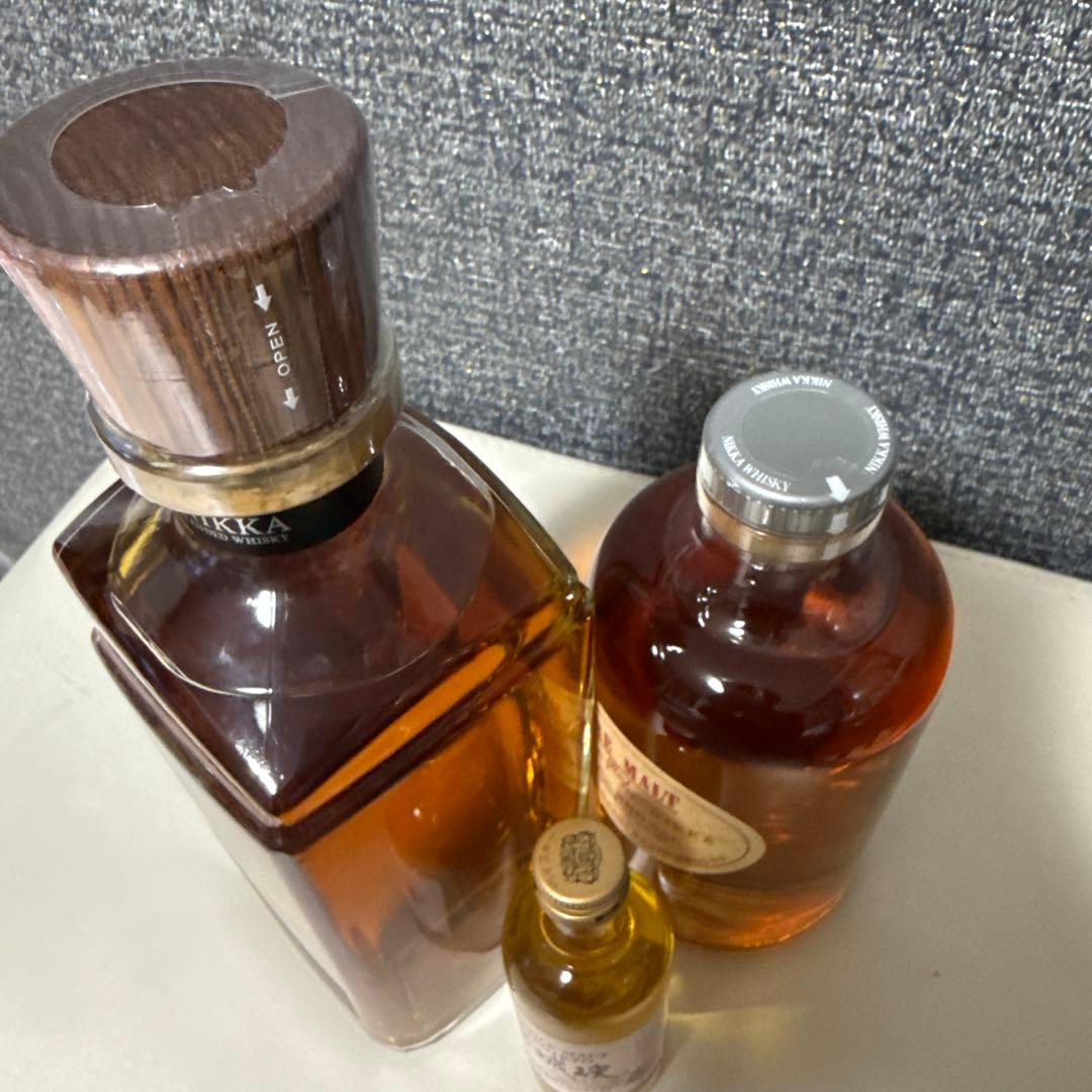 ニッカウイスキー　ザ.ニッカ 　ピァアモルトレッド シングルモルト宮城峡小瓶付き