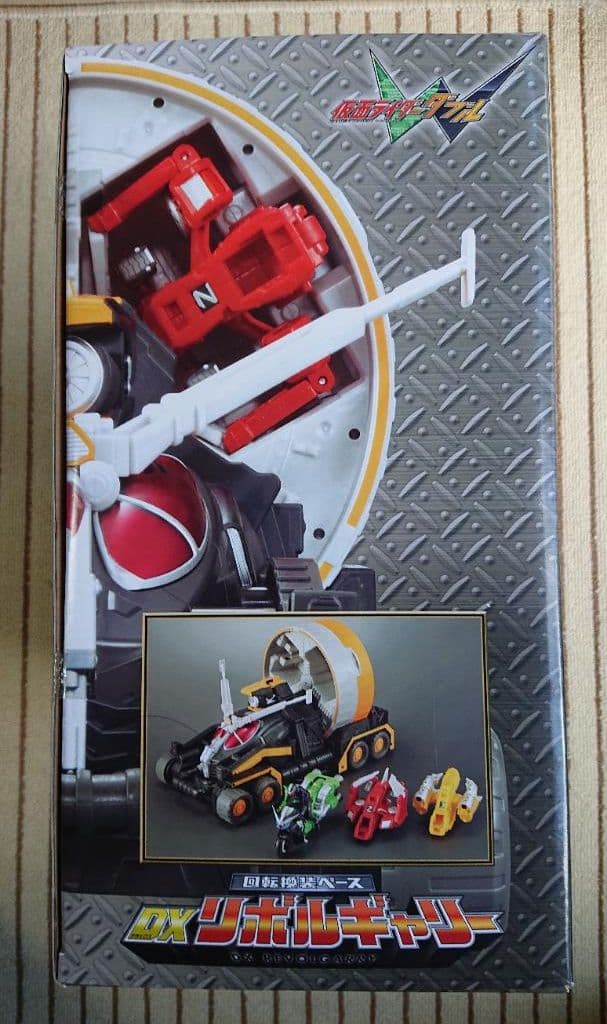 仮面ライダーW 回転換装ベース DXリボルギャリー BANDAI