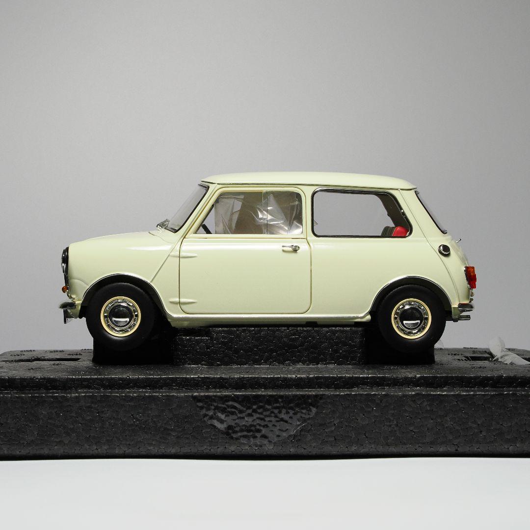 京商 1/18 モーリス ミニ マイナー オールドイングリッシュホワイト