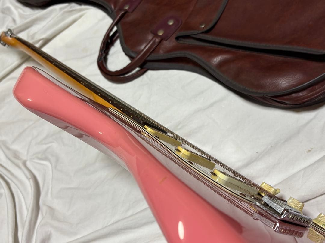 Bacchus エレキギター　ストラトキャスター　良品ケース付1913-01-1