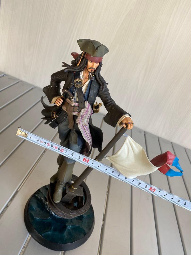 パイレーツ・オブ・カリビアンジャック・スパロウ フィギュア　ディズニー