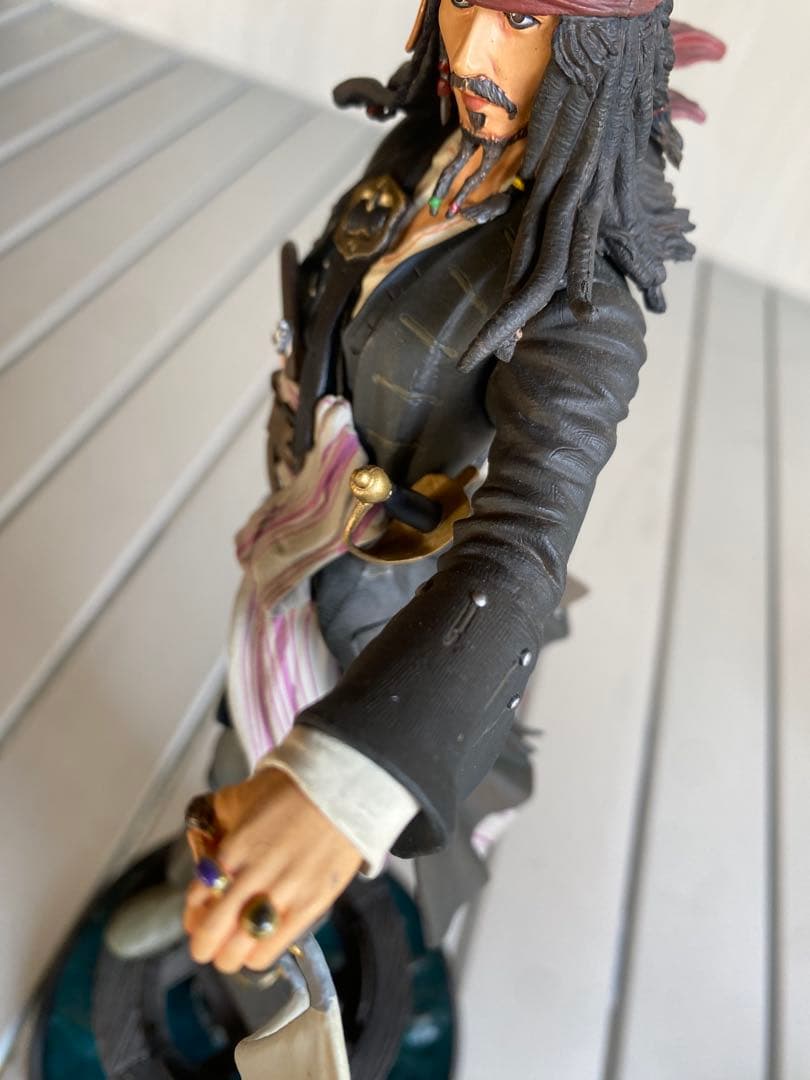 パイレーツ・オブ・カリビアンジャック・スパロウ フィギュア　ディズニー