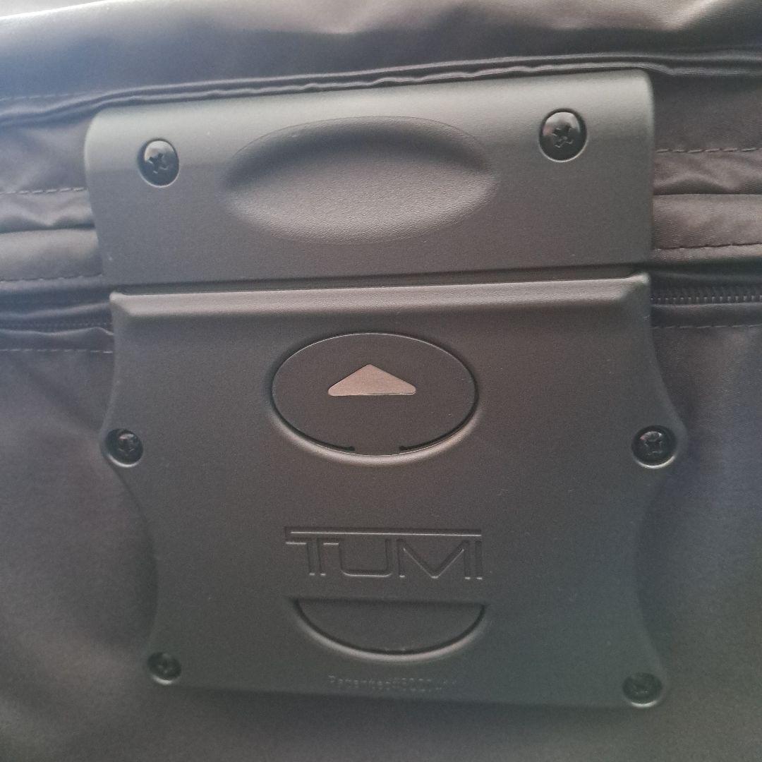 TUMI キャリーケース（スーツケース）22024D4