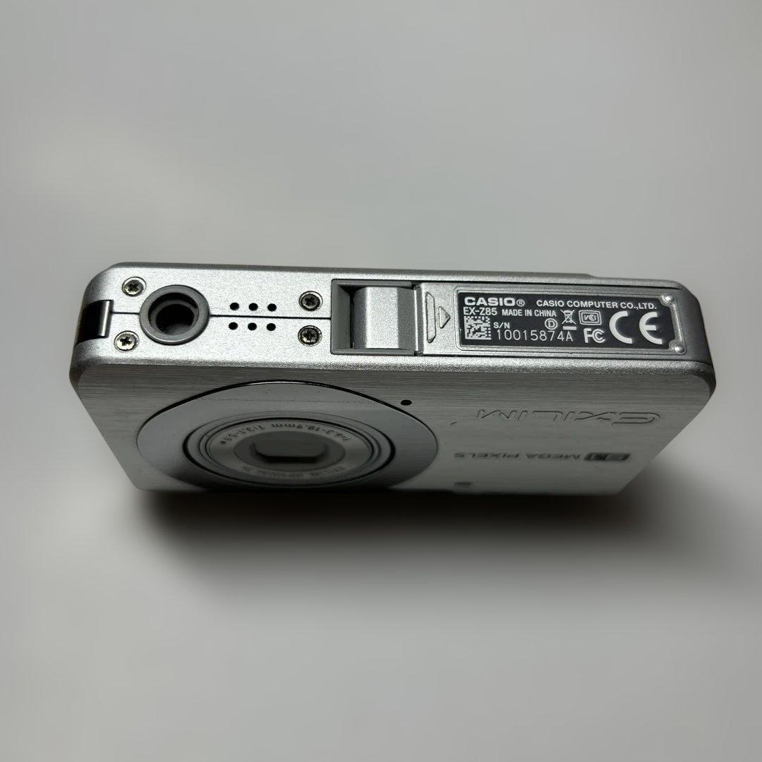 動作確認済　CASIO EXILIM EX-Z85 デジカメ　グレー平成デジカメ