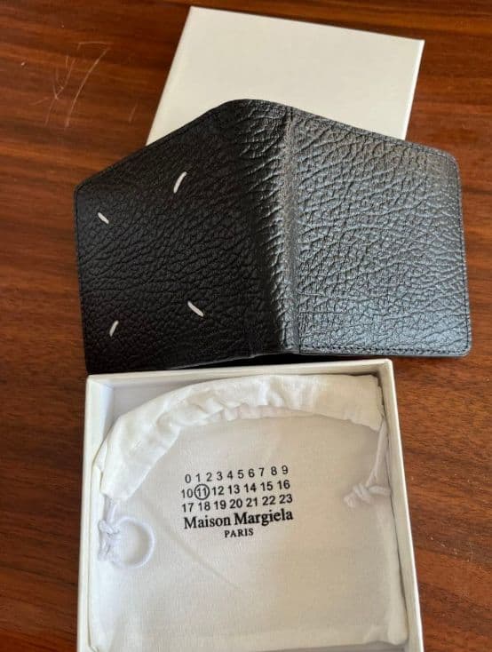 【美品】Maison Margiela ブラック 二つ折り財布