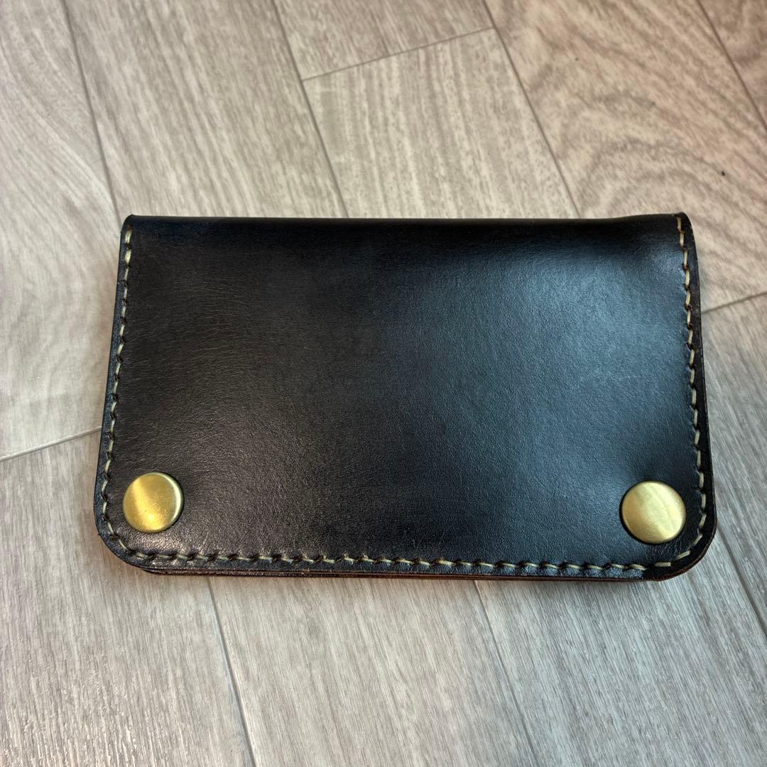 【週末セール】【茶芯ブラック】ミドルトラッカーウォレット真鍮　お札を折らずに収納