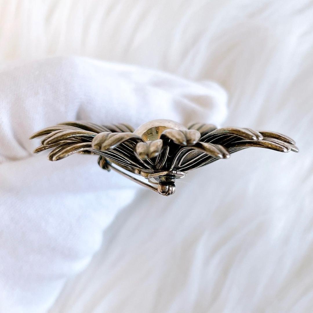 イヴ・サンローラン　フラワーブローチ　Yves Saint Laurent