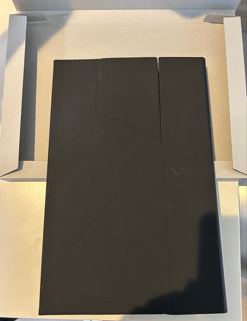 世界最軽量！VAIO モバイル ディスプレイ VJ5VP141