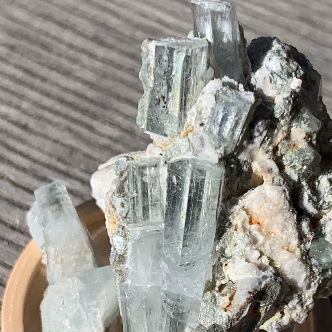 アフガニスタン産アクアマリン結晶1/鉱物標本