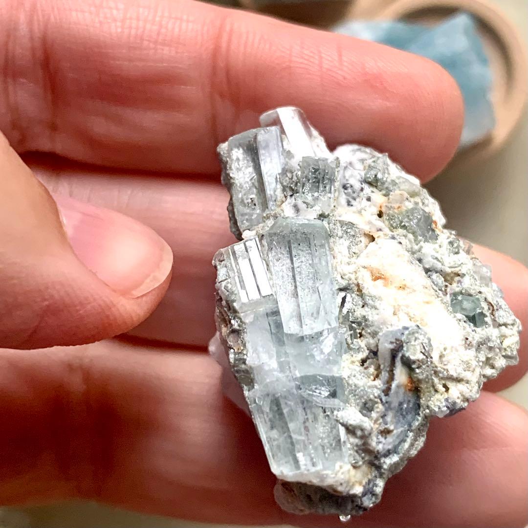 アフガニスタン産アクアマリン結晶1/鉱物標本