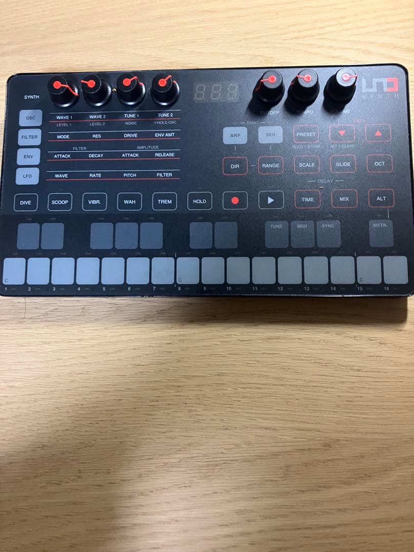 IK Multimedia UNO Synth アナログ モノシンセ 箱無し