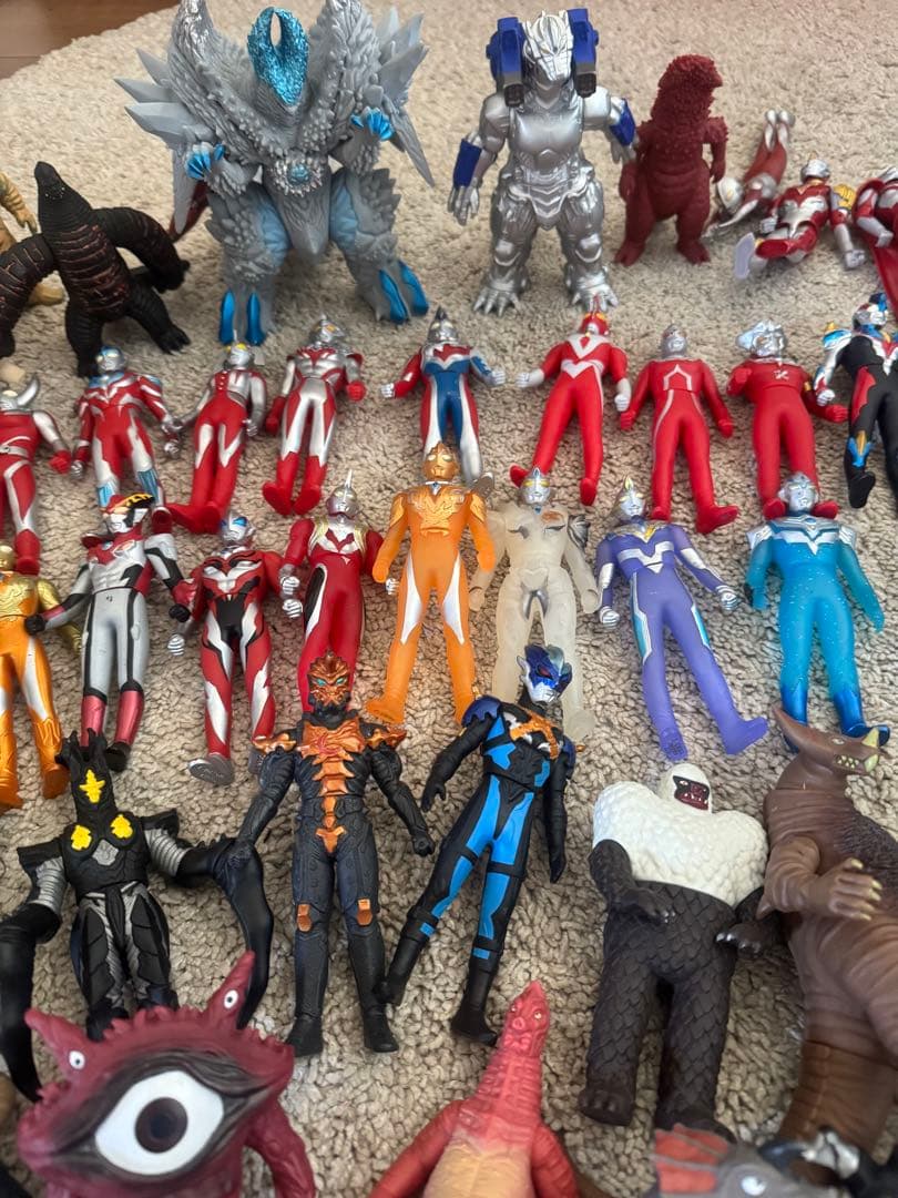 ウルトラマンフィギュアセット 約70体とおまけ8体