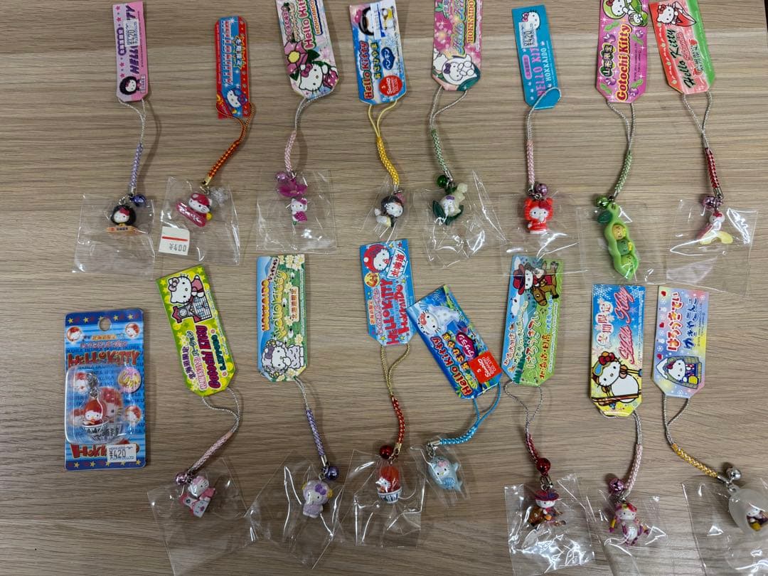 195個　ハローキティ ご当地　ストラップ