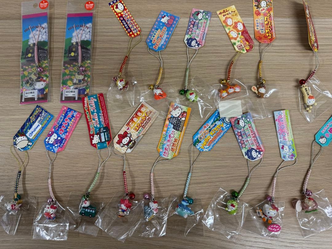 195個　ハローキティ ご当地　ストラップ