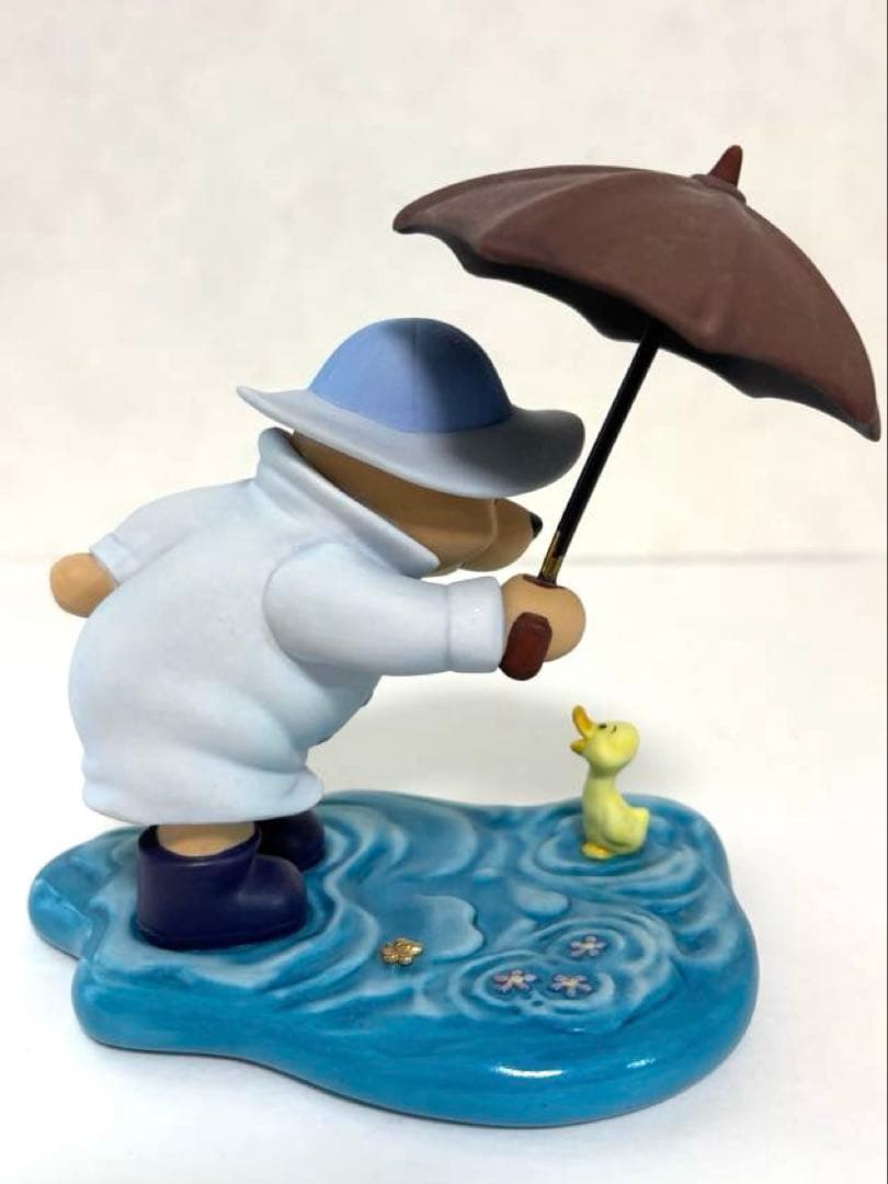 くまのプーさん　陶器フィギュア　傘　ディズニー　レア　プー　置物