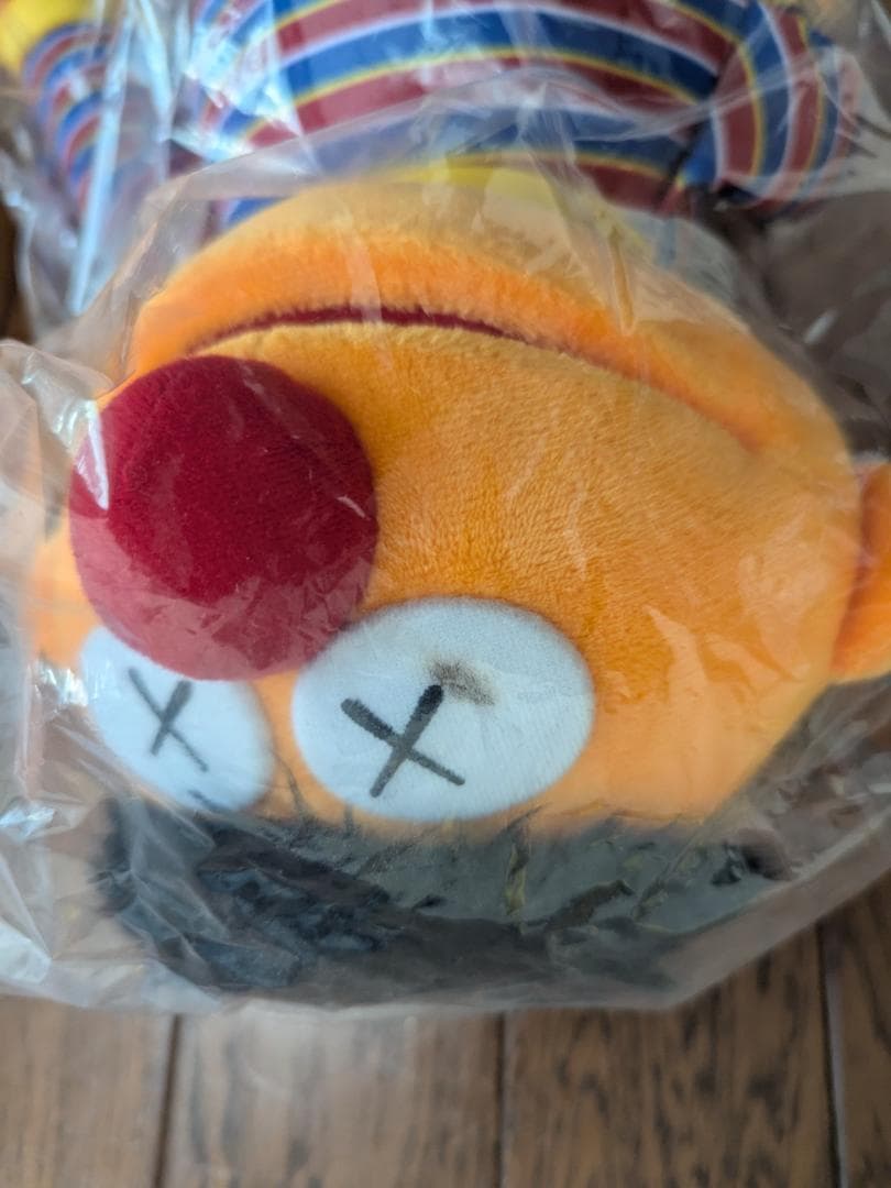 UNIQLO　UT「KAWS x SESAME STREET」ぬいぐるみ