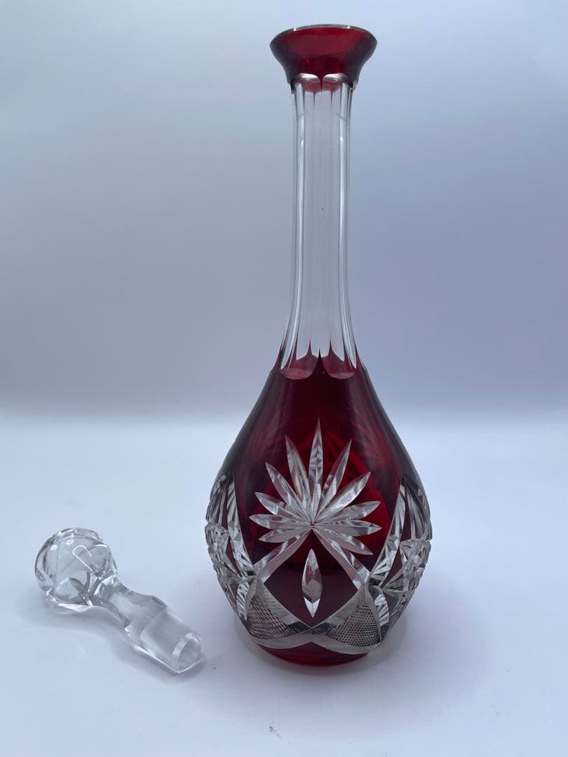 赤色クリスタルガラスデキャンタ