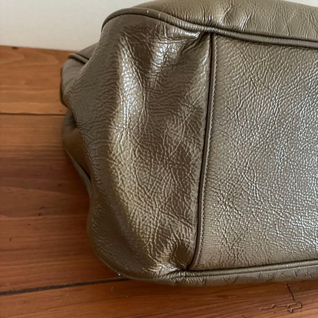 YVES SAINT LAURENT パテントトートバッグ　ローディ　グレー