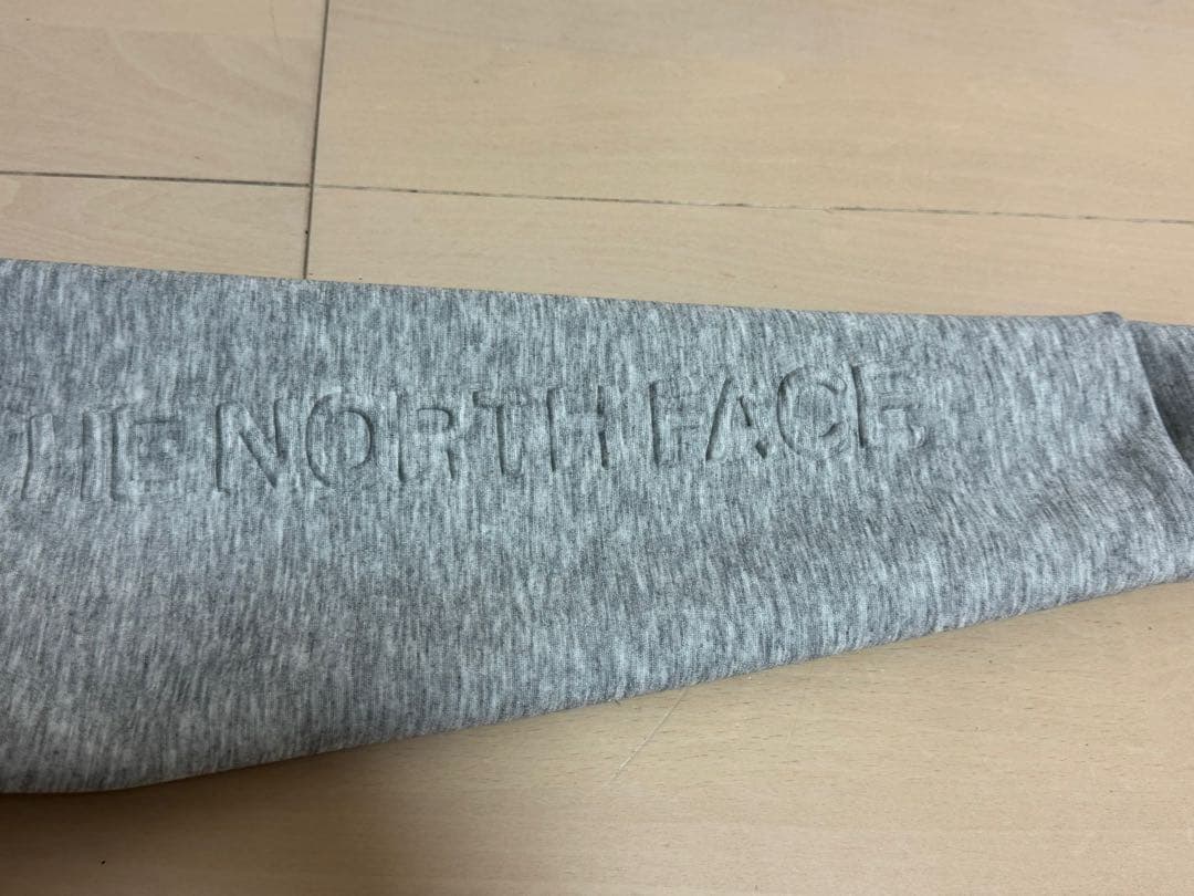 ダグ付き未使用品　ノースフェイス　160㎝　長袖トレーナー