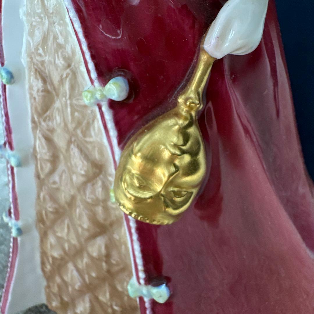 ロイヤルドルトン エリザベス 限定品   HN3099