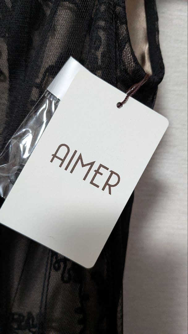 AIMER　ケープ付き刺繍パーティードレス