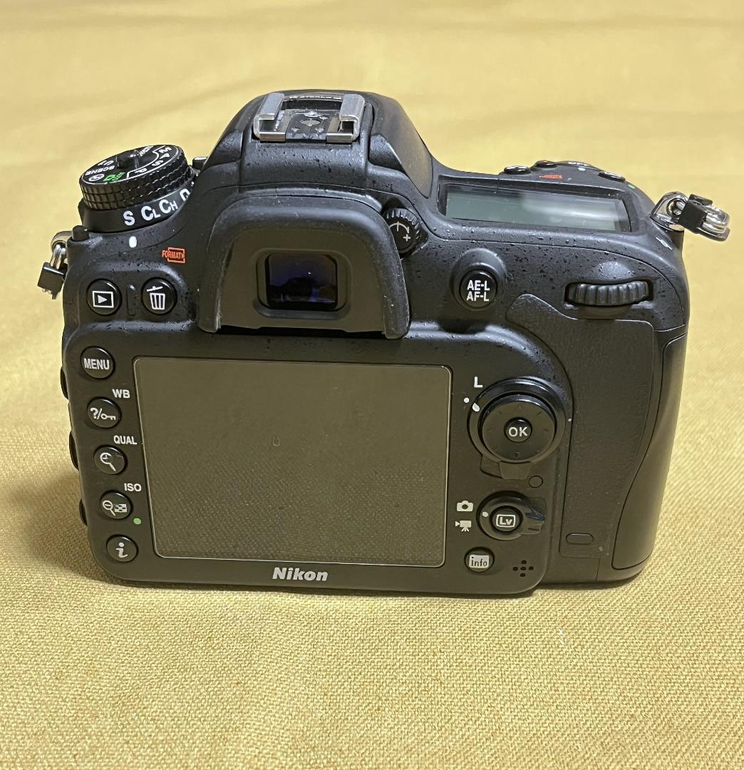 Nikon D7200 デジタル一眼レフカメラ 本体　予備バッテリー付き
