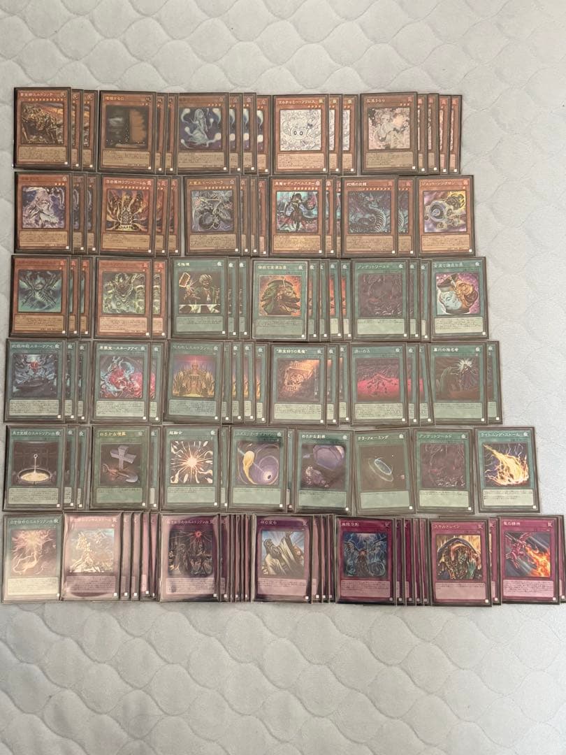 超お得！高レアリティ！遊戯王　引退デッキ・カード・スリーブセット！