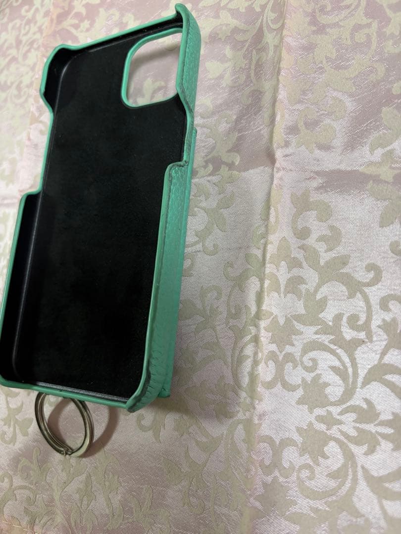 鈴木亜美さん しぃちゃん　コラボ　iPhoneケース iPhone13 手帳型