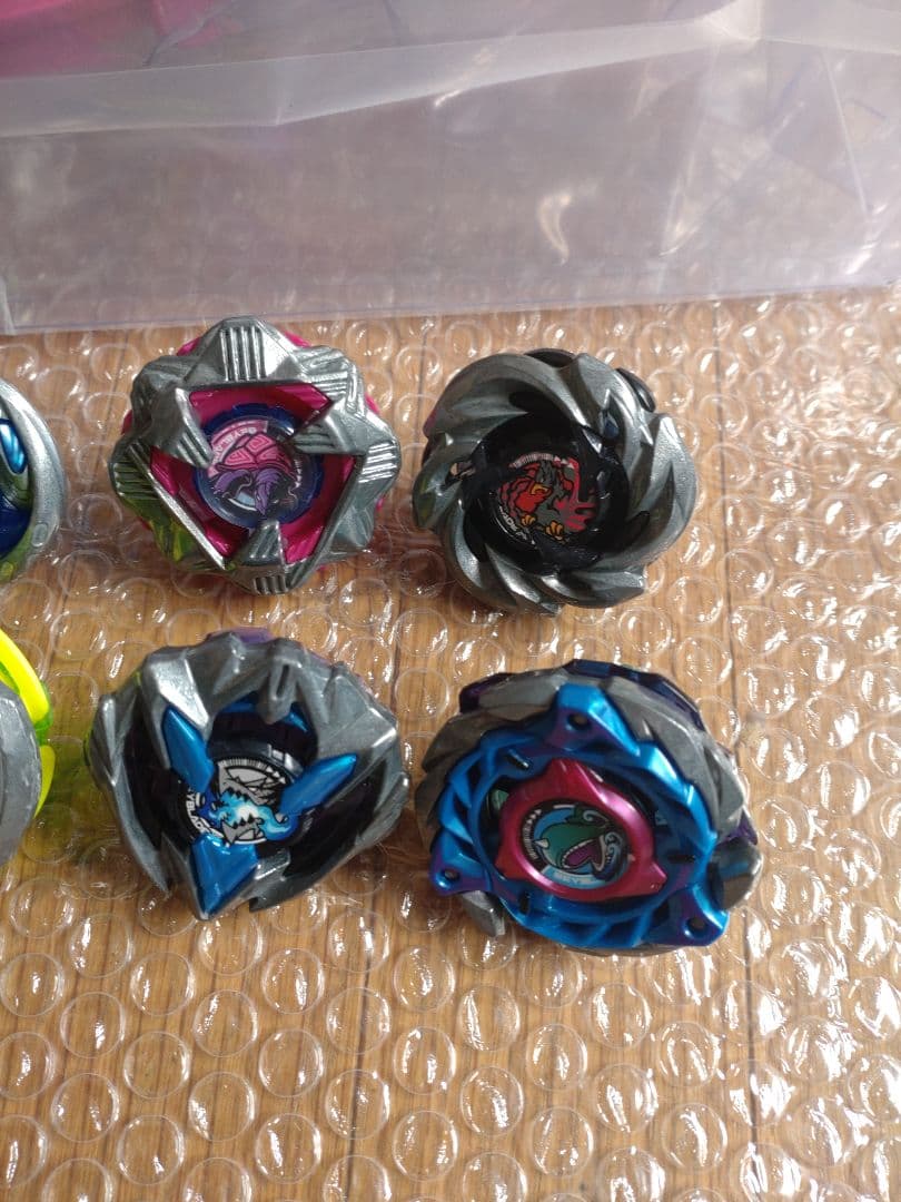 ベイブレードＸベイブレードセット ベイ11個＋ スタジアム＋ランチャー