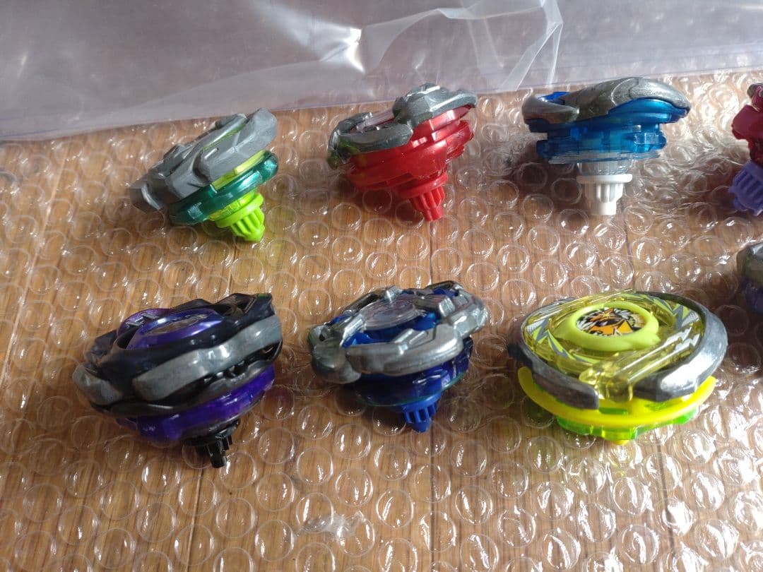 ベイブレードＸベイブレードセット ベイ11個＋ スタジアム＋ランチャー