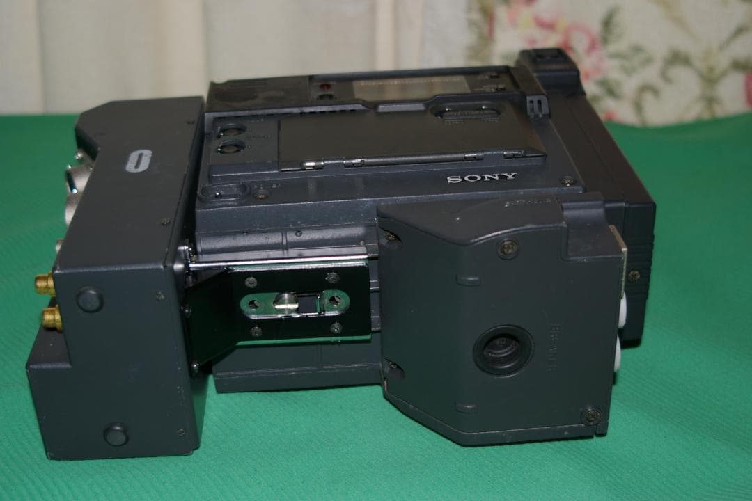 ソニーDVCAM　DSR-1とサンドレックVA-10ポータブル化ジャンク品