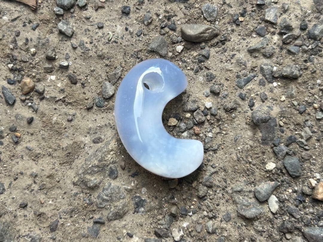 青森産　青メノウ勾玉　錦石