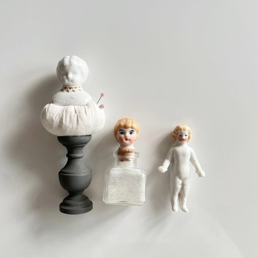 アンティークドールヘッドとガラス瓶セット