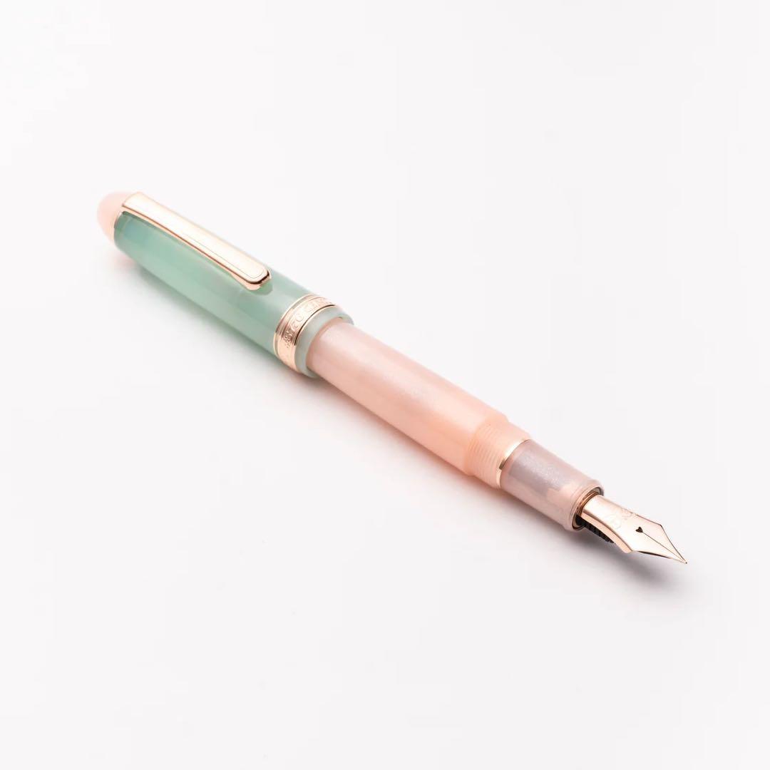 【字幅F】八文字屋 秋桜 akizakura 万年筆 新品未使用