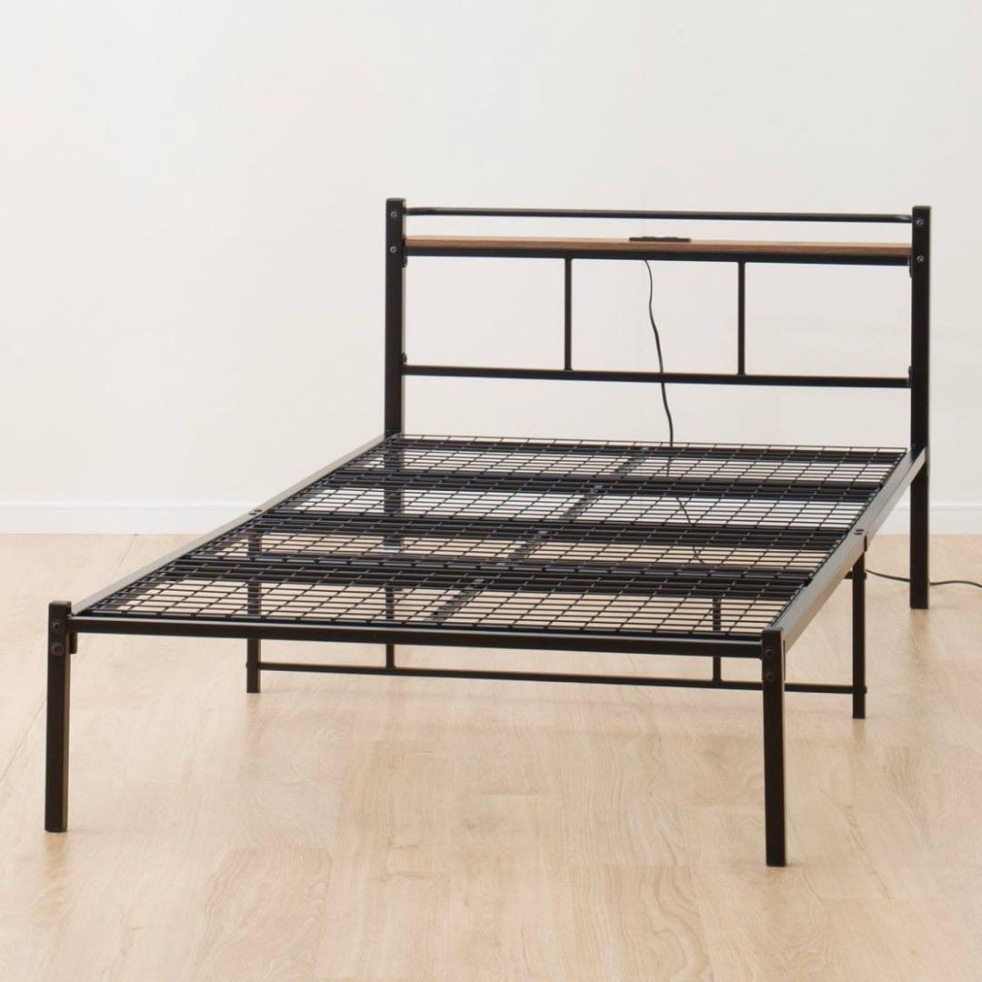 ニトリ　バジーナ F3 BKパイプベッド