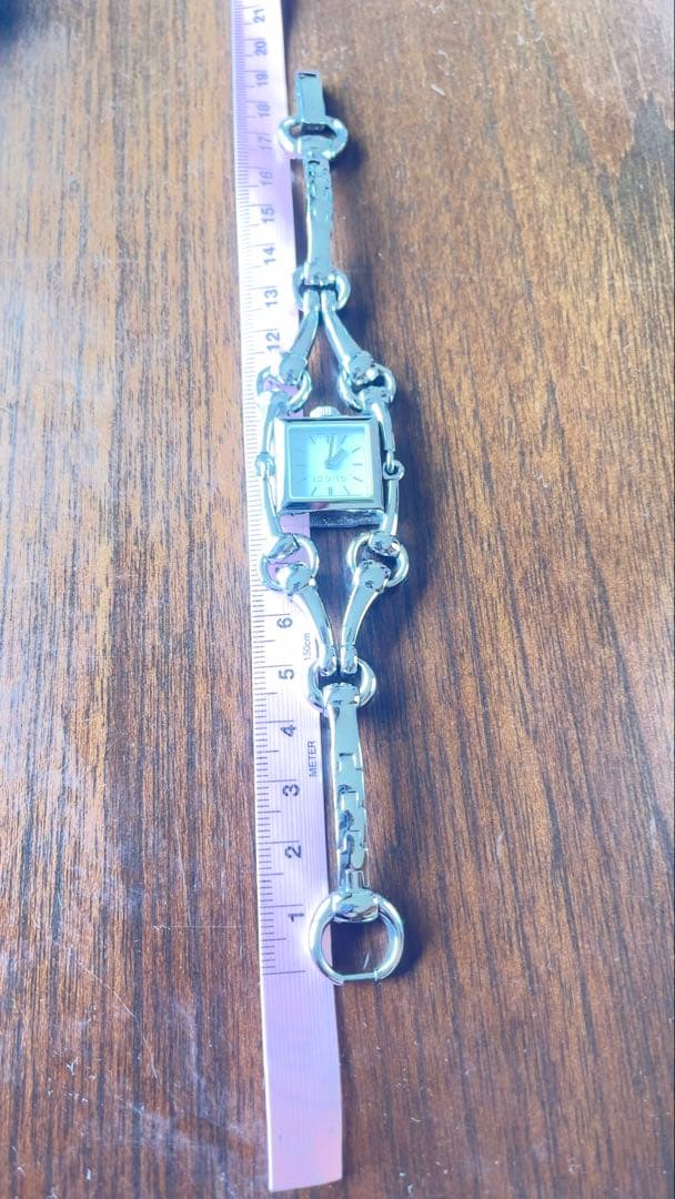 未使用 GUCCI シルバー 金属ベルト 時計