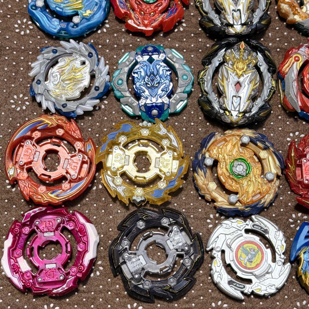 ベイブレード まとめ売り 本体13個　パーツ大量 ランチャー メタル バースト