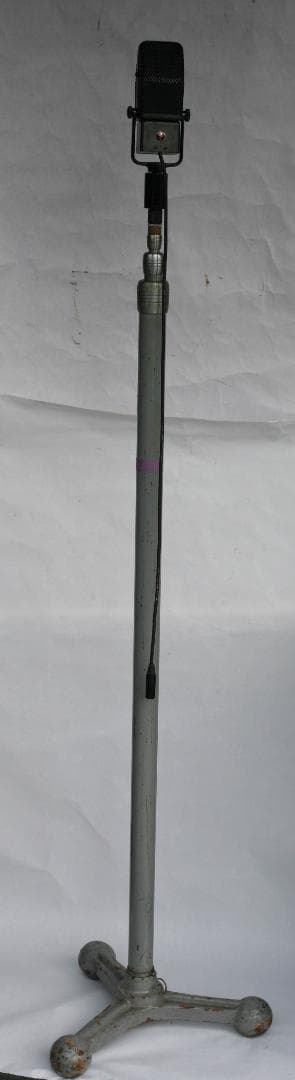 床置き型マイクスタンド