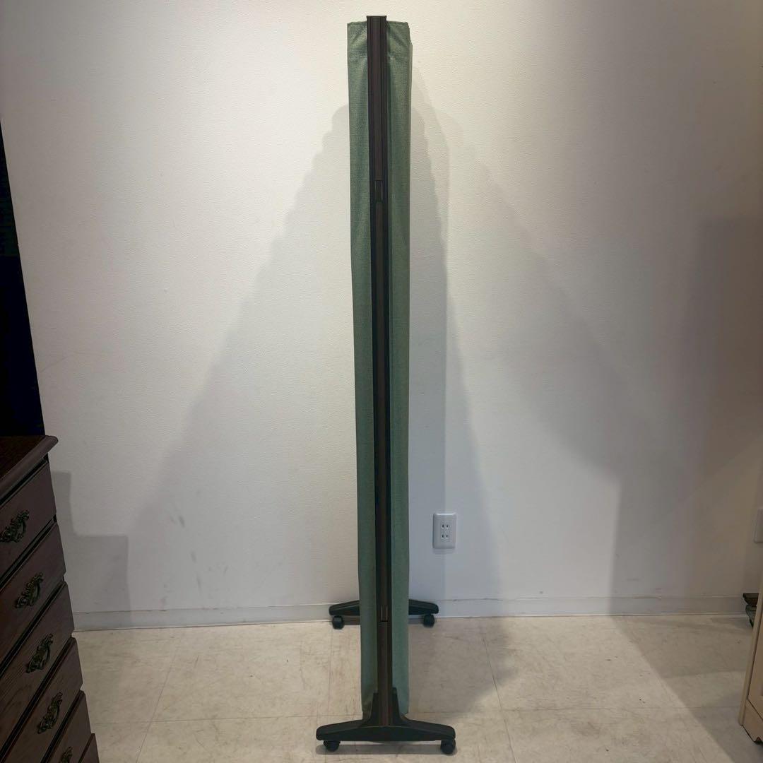 パーテーション　キャスター付き　緑　オフィス　事務所　待合室