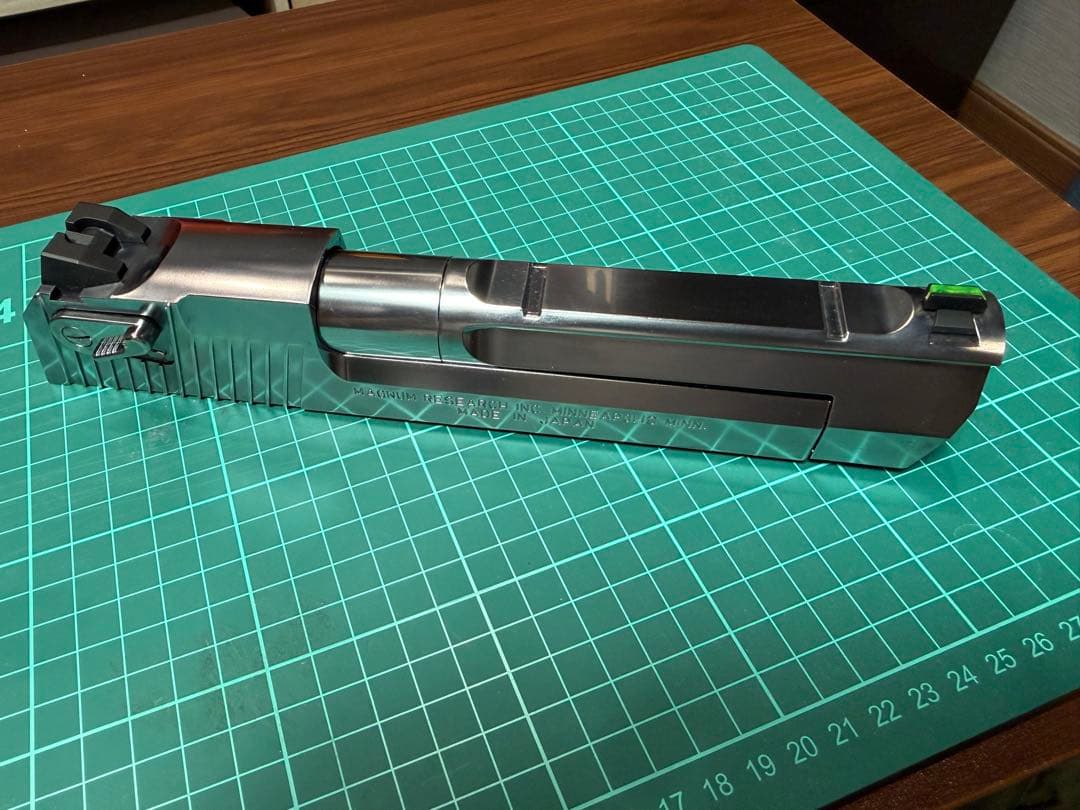 Lightning Hawk ライトニングホーク